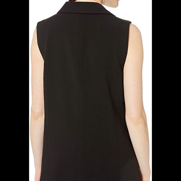 Cupcakes and Cashmere Double Breasted Suiting - Picture 3 of 3